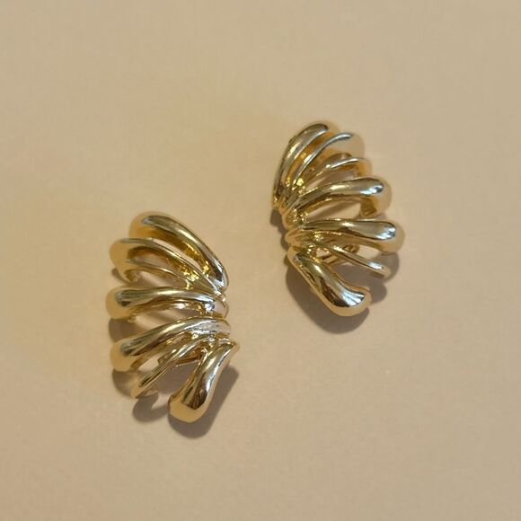 Stylish Gold Ear Cuff S894 - Picture 3 of 6